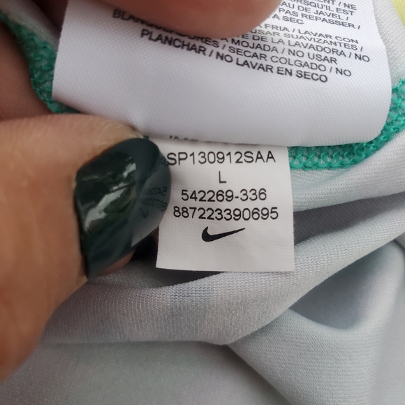 Nike Pro Vee Neck Athletic Short Sleeve Top Women's Size Large EUC - Picture 3 of 8